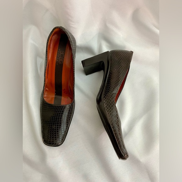 NWOT BCBG MAXAZRIA Brown Snakeskin Leather Pumps Block 2.75” Heel Vintage 6m - Picture 2 of 7